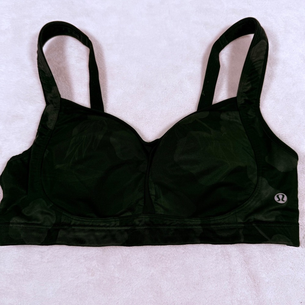 Lululemon Sports Bra Black Camo Print Adjustable Straps Comfort Activewear